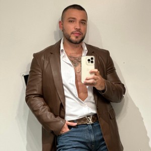 user-avatar