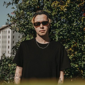 user-avatar