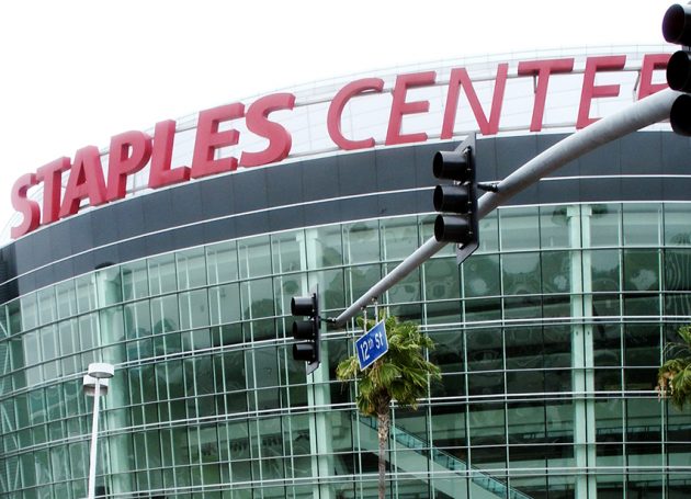 Voting Extended At The Staples Center