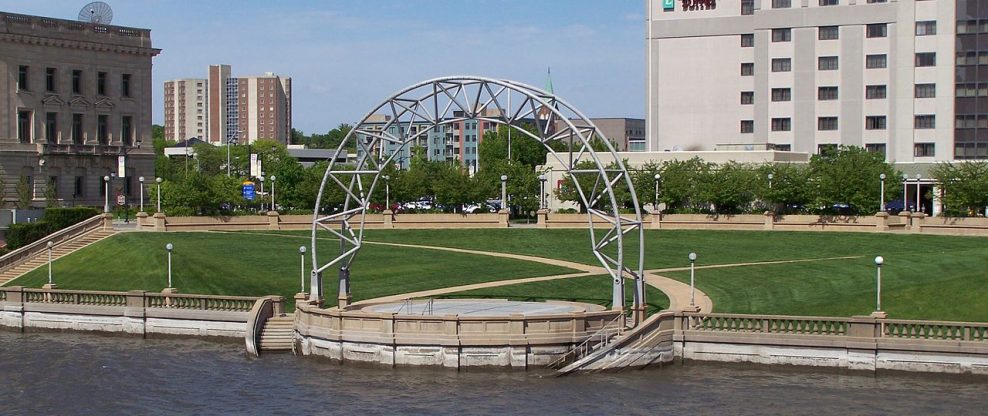 Des Moines' Riverfront Amphitheater To Shutter For Two Years