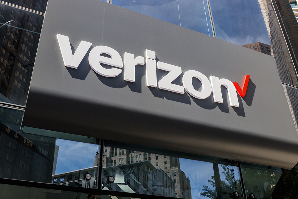 Verizon Takes A $4.5 Billion Dollar Writedown, Concedes AOL, Yahoo! Are ...