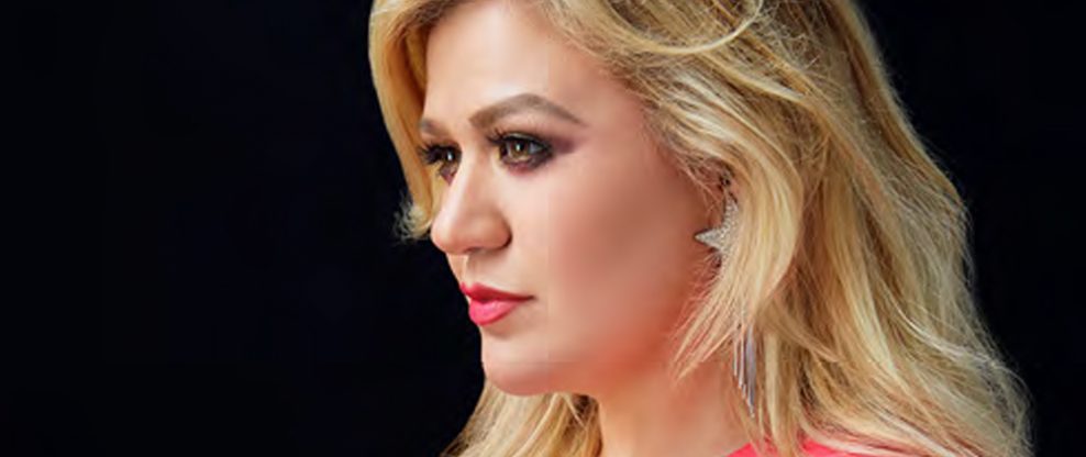 Kelly Clarkson Gets Hollywood Walk of Fame Star