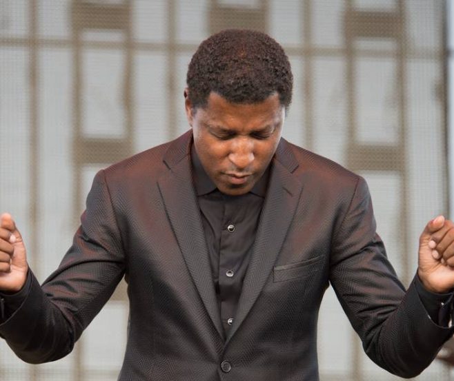 Award-Winning Producer and Singer Babyface Signs with Capitol Records