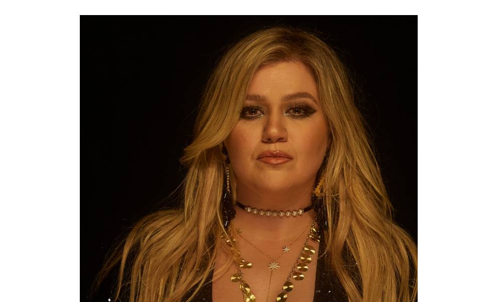 Kelly Clarkson Postpones The Opening Dates of Her New Las Vegas Residency