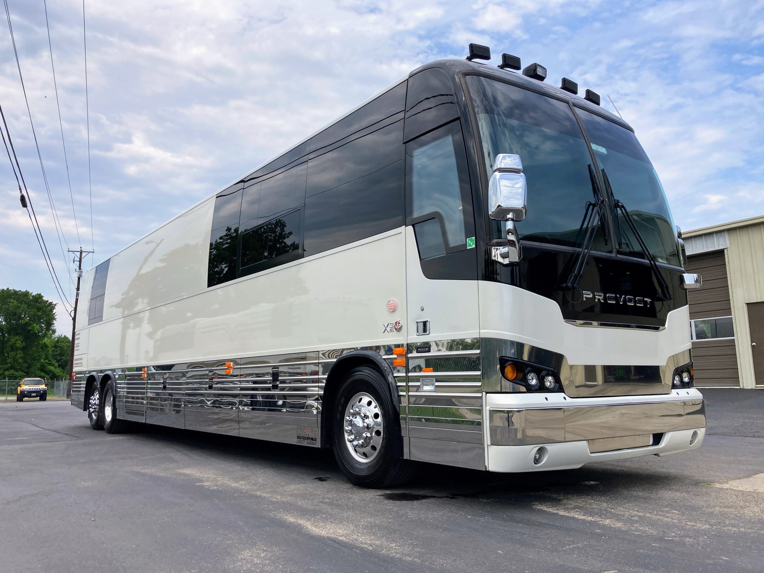 Experience the Comfort and Elegance of East Tennessee Luxury Coach