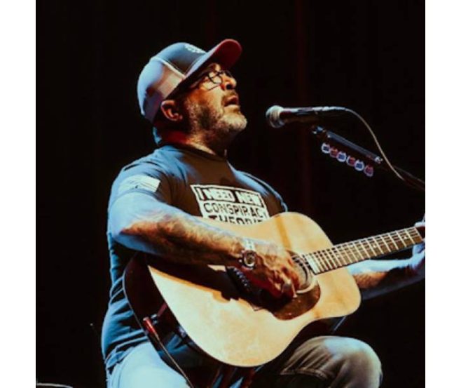 Aaron Lewis Launches 'American As It Gets" Tour With Full Band