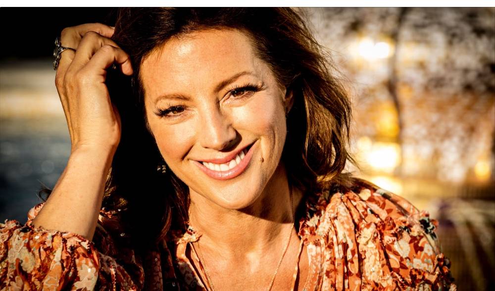 Sarah McLachlan Signs With Paquin Artists Agency For Exclusive Canadian Representation