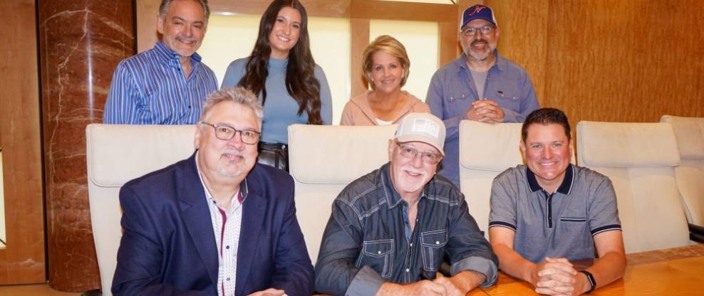 Hit Songwriter Brian White Signs With Red Street Publishing