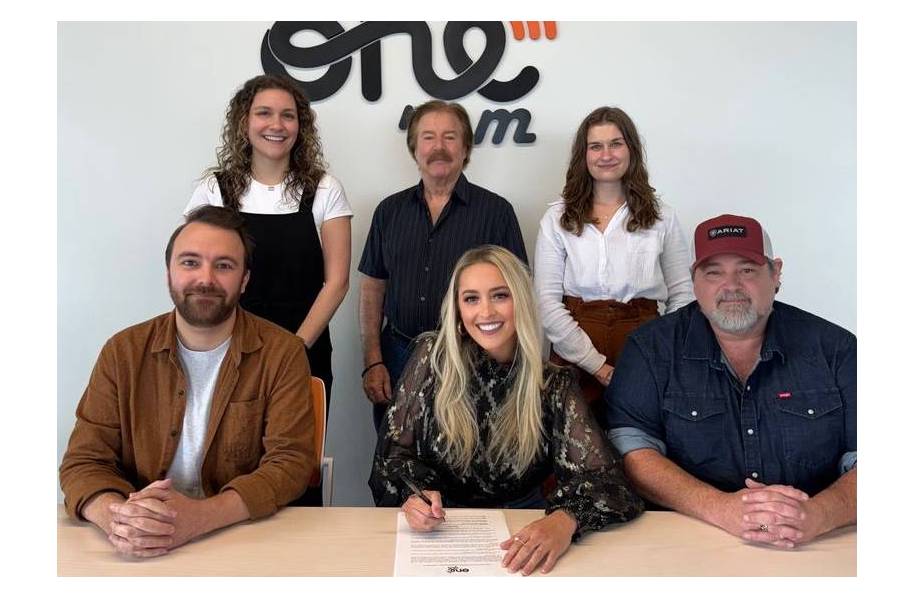 Nashville Singer/Songwriter Ashley Ryan Signs With ONErpm