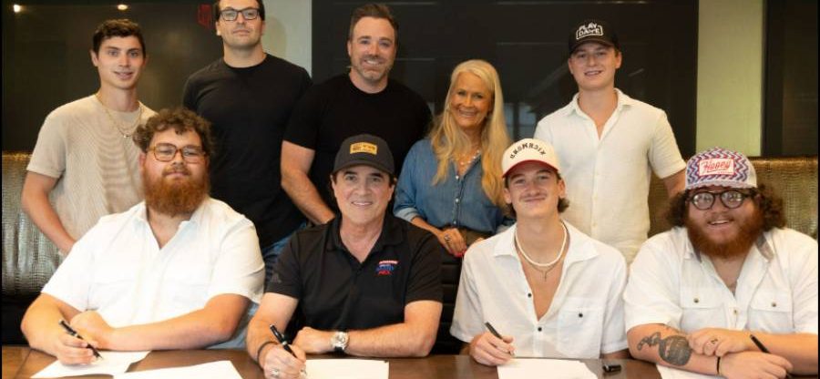 Jack Wharff & The Tobacco Flatts Sign With Big Machine Records