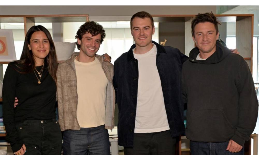 Breakout Artist Mark Ambor Signs To Capitol Records