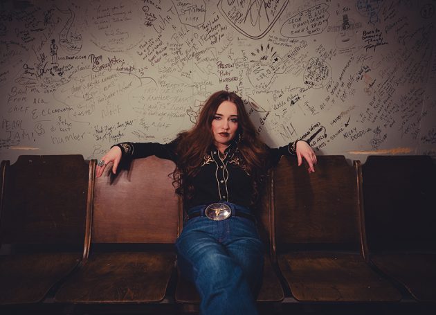 Noeline Hofmann Signs With Sony Music Publishing
