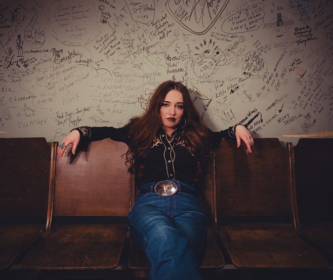 Noeline Hofmann Signs With Sony Music Publishing