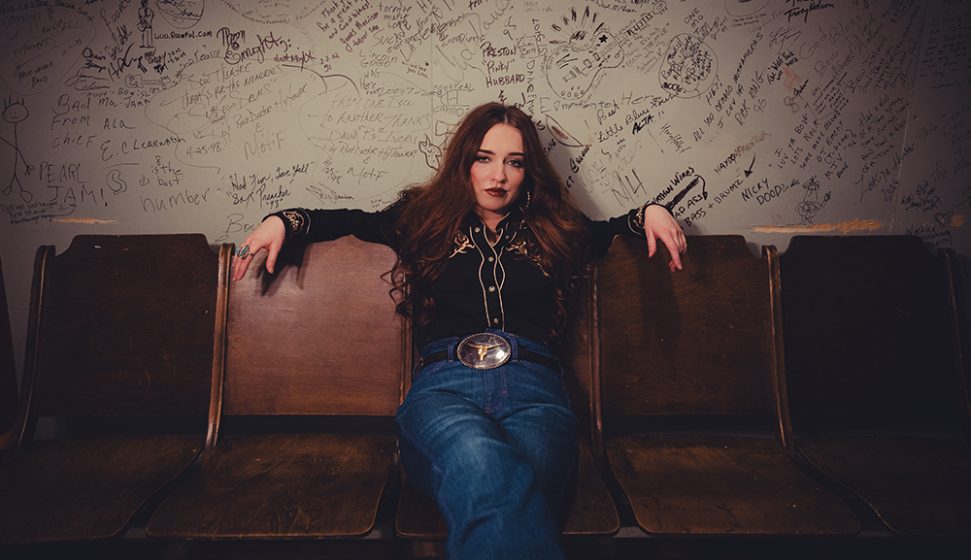 Noeline Hofmann Signs With Sony Music Publishing