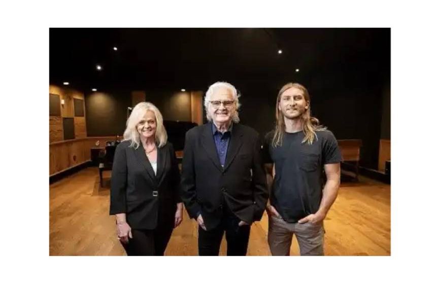 Ricky Skaggs Announces Reopening Of Fully Renovated Skaggs Place Studio